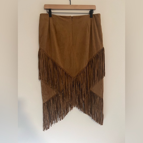 Chico’s - Faux-Suede Fringed Midi Skirt - Size 2 - Picture 4 of 8